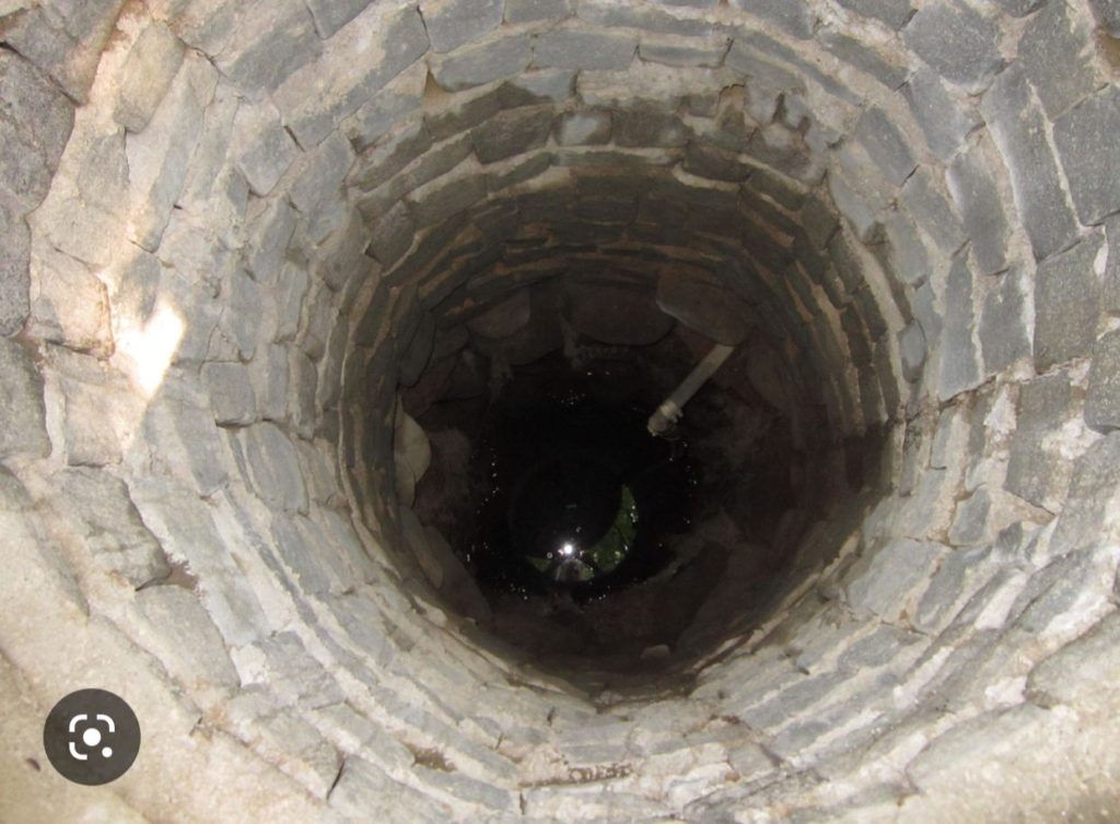 7-yr-old girl drowns in shallow well